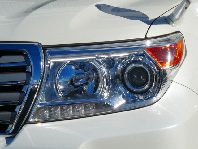 �k�d�c���C���t�w�b�h���C�g��