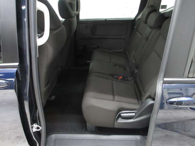 ���X�͕�d�ƐM�������b�g�[�ɂ��q�l�Ɋ��