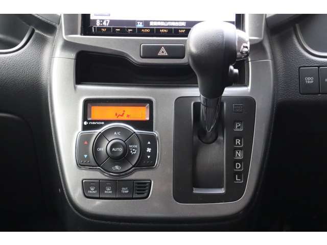 �I�[�g�G�A�R��