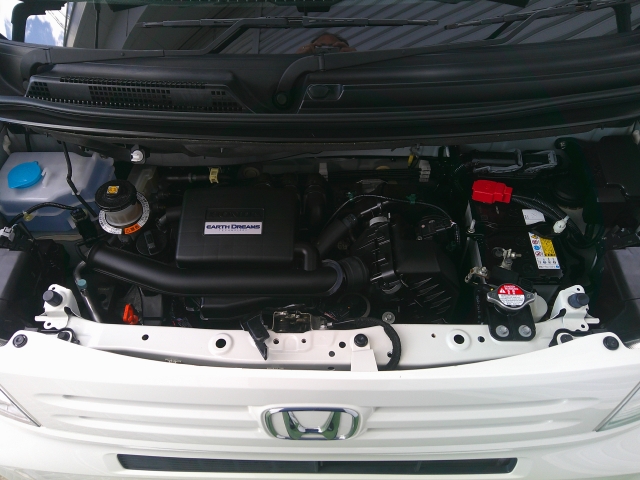 �G���W�����[�����Y��Ɏd�オ���Ă���܂��B�@�c�Ǝ��Ԃ͂P�O���`�P�W���܂ŁA���T���j������x���ƂȂ��Ă���܂��B���₢���킹���X�^�b�t�ꓯ�A���҂����Ă���܂���