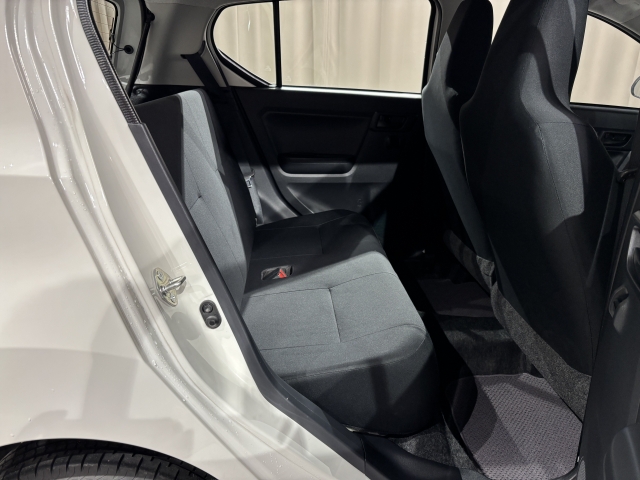 2��ڃV�[�g�����K�ȃX�y�[�X�ł��I�V�[�g�A�����W�����ʂŋ@�\�I�ł��I��~���ɂ��D��Ă��܂��̂Ő����x�������ɂȂ��ĉ������I�I���b�N�X�Ȃ�e���[�J�[�̎Ԏ�𑵂��Ă���܂��̂Ŕ�r�������ȒP�I