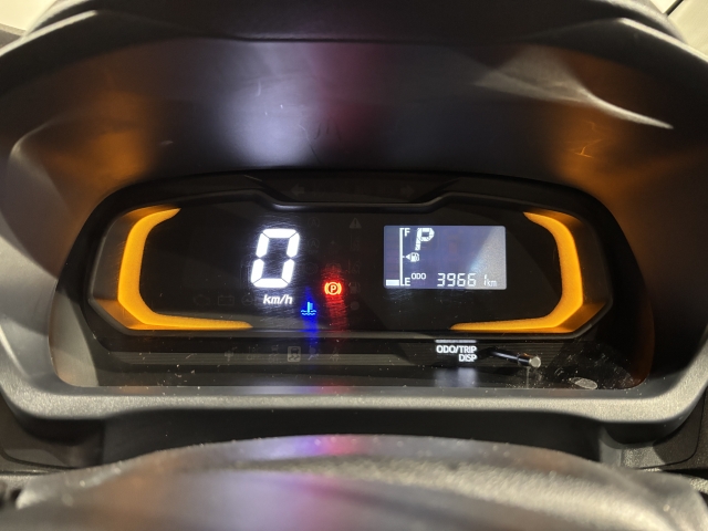 �l�X�ȏ�񂪕\������郁�[�^�[�p�l���͎��F���ƃf�U�C�����𗼗��������f�G�ȃf�U�C���ł��I