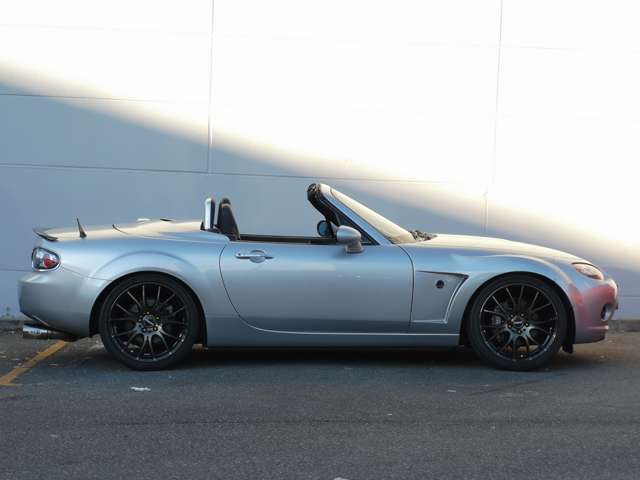 ���X�̍݌Ɏԗ��͐�������ւ��܂��B�X��