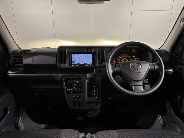 �I���b�N�X�F�蒆�ÎԂ͗����̃n�b�L�������C����̖������q��Ǝ��̌��i�ȔF���Ɋ�̔����Ă���܂��B���q��������Ђ̍���m���S�Ԍ��������{���Ă���܂��B