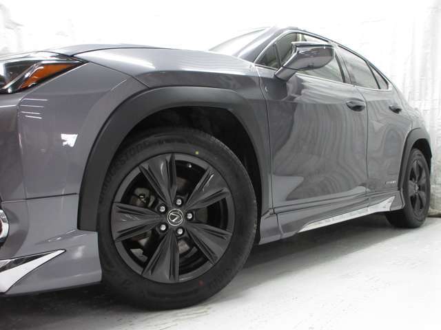 �ԗ����Ɏ��ɂ́A���q�l���ڂ������b����