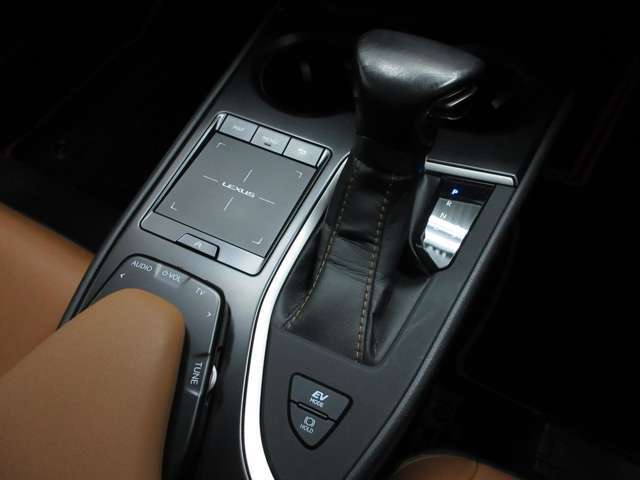 ���q�l�̋C�ɂȂ�|�C���g�̃G�A�R����~�b