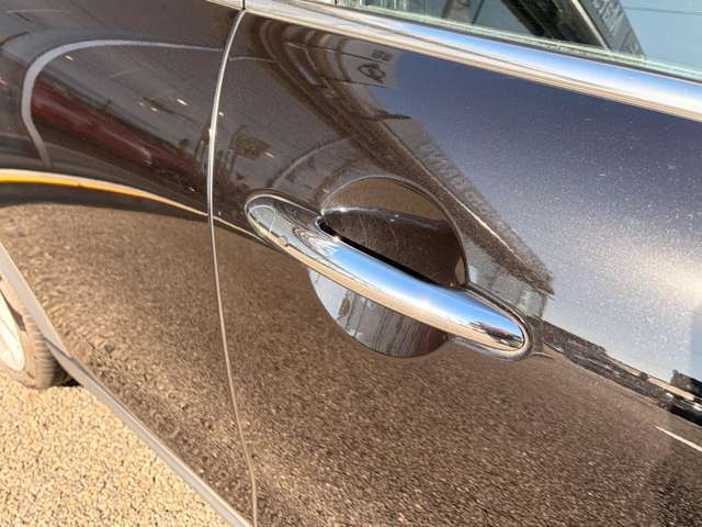 �N���[���̃h�A�n���h�����{�f�B�ƃ}�b�`��