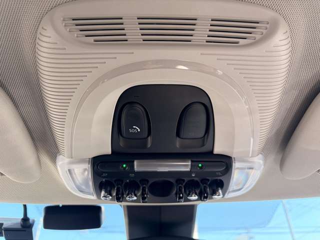 ���[�t�O���ɔz�u���ꂽ�g�O���X�C�b�`�͍�