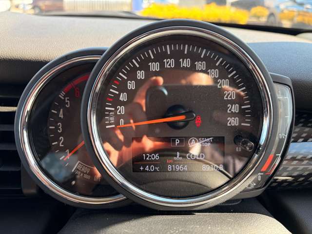 �x�����Ȃǂ̓i�r��ʂɉ�����\������邽