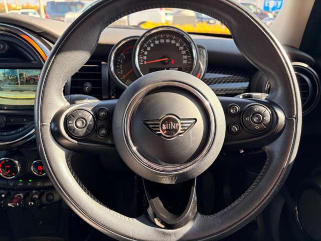 �}���`�t�@���N�V�����E�X�e�A�����O�ɂ��