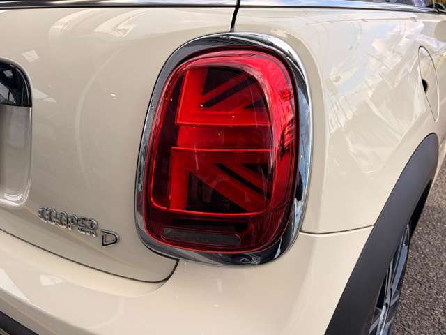 �l�C�̃��j�I���W���b�N�e�[�������v�𑕔�