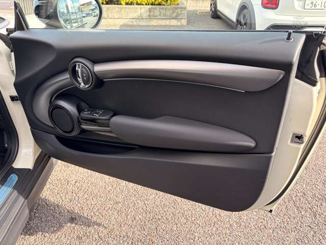 �����͔������V���o�[�̃p�[�c���g�p