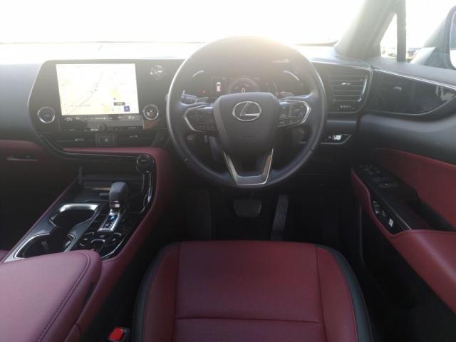 ���[�t�����������炵�������������ăi�r���j�^�[�����₷���ʒu�ŉ^�]�A�i�r�Ƃ����삵�₷���ł���I