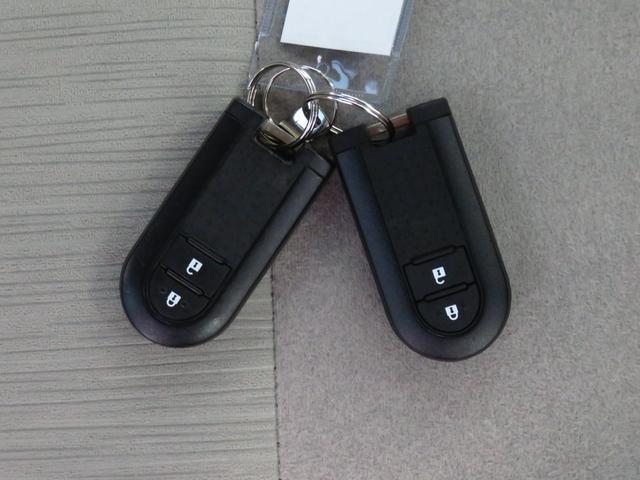 �d�q�L�[���|�P�b�g��J�o���ɓ���Ă��邾���ŁA�h�A�̊J���E�{�����s���܂��B�ו�������Ă��Ă����N���N�J�ł��B�G���W���n�����s���܂��B