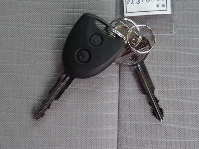 �L�[���X�G���g���[�ł��B�L�[�ɂ���{�^�������������Ńh�A�̎{���Ɖ������ł���̂ŕ֗��ł��B