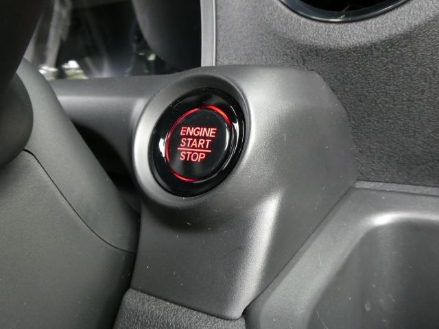 �G���W���n���̓{�^�����ƂȂ��Ă���܂�