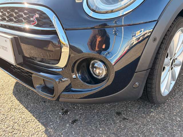 �t�H�O���C�g�̓t�����g�o���p�[�̃A�N�Z��