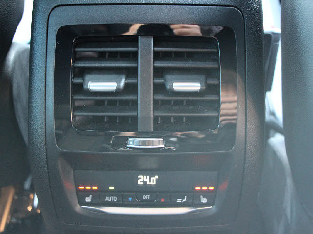 �f�ڈȊO�̉摜�����X�g�o�ɂđ������J���ł��I�����X��������ł����S���čw�����Ă���������悤�ו��܂Ōf�ڂ��Ă���܂��B���X�Ȃ�ł̗͂ǎ��Ȓ��ÎԂ݂̂�̔����Ă���܂��B