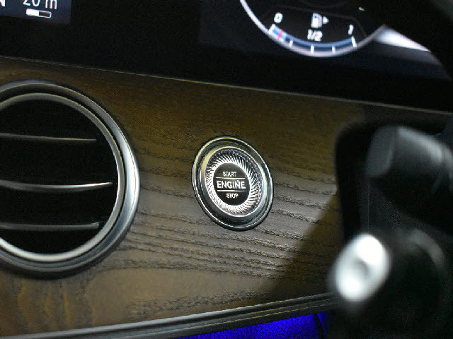 ���X�Ȃ�ł͂̔[�ԑO���������{�I��p�e�X�^�[�������I���o��ɂ��܂��Ă͂��C�y�ɂ��⍇���������B�[�Ԍ�̎Ԍ��E�_���E���E�h���X�A�b�v�Ȃǂ����Ђ��q�l���ʉ��i�ɂĂ��ē������Ē����܂��B������Ԋ����I