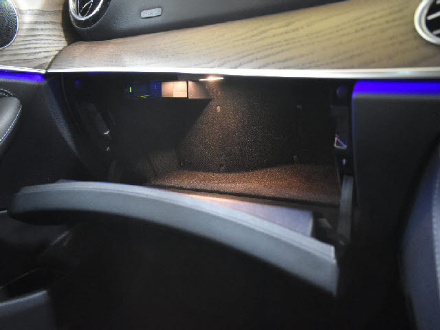 ���X�Ȃ�ł͂̔[�ԑO���������{�I��p�e�X�^�[�������I���o��ɂ��܂��Ă͂��C�y�ɂ��⍇���������B�[�Ԍ�̎Ԍ��E�_���E���E�h���X�A�b�v�Ȃǂ����Ђ��q�l���ʉ��i�ɂĂ��ē������Ē����܂��B������Ԋ����I