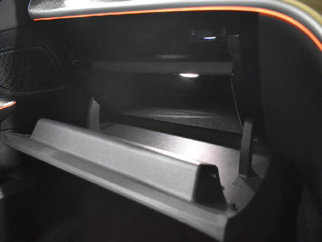 ���X�Ȃ�ł͂̔[�ԑO���������{�I��p�e�X�^�[�������I���o��ɂ��܂��Ă͂��C�y�ɂ��⍇���������B�[�Ԍ�̎Ԍ��E�_���E���E�h���X�A�b�v�Ȃǂ����Ђ��q�l���ʉ��i�ɂĂ��ē������Ē����܂��B������Ԋ����I