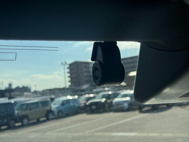 �ԗ��̏ڍׂ��Ԃɕt���܂��Ă̓X�^�b�t�܂ł��C�y�ɂ��₢���킹���������B