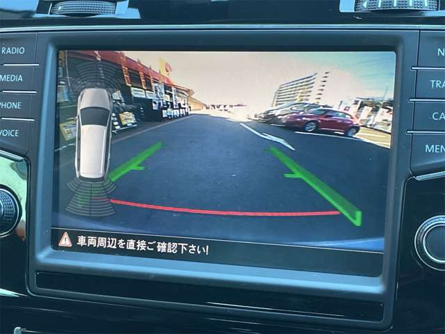 ���X�ł́A���Y�S���[�J�[�V�Ԕ̔����s����