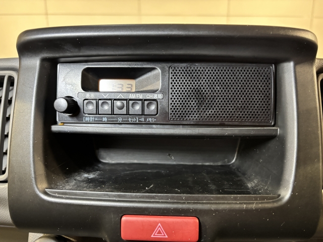 AM/FM���W�I�t����