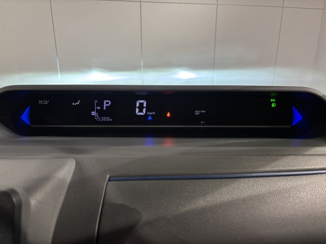 �l�X�ȏ�񂪕\������郁�[�^�[�p�l���͎��F���ƃf�U�C�����𗼗��������f�G�ȃf�U�C���ł��I