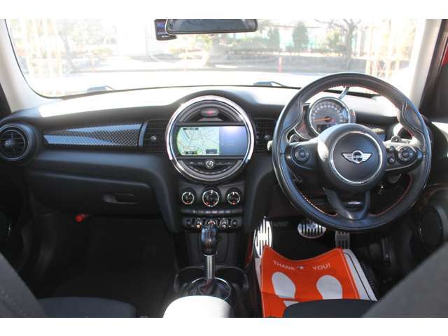 �x�����z�́A�ԑ̉��i�A�@���p�A�����_��