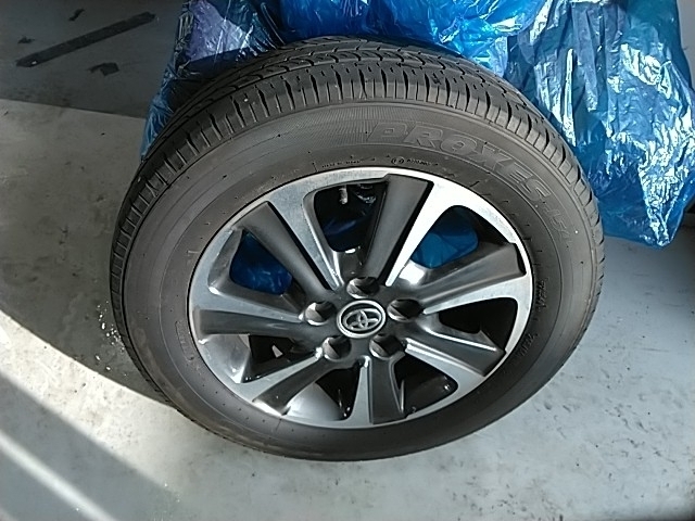 ����16�C���`�z�C�[���E�ă^�C��