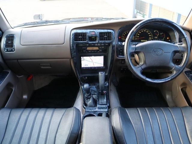 �e�k�d�w�O���[�v�́u���ׂĂ̐l�Ɉ��Ԃ��v���R���Z�v�g�ɎԎ�ʂɑS���W�J���I���Ԃƈꏏ�ɁA���C�t�X�^�C�����[�������Ă��炢�����Ƃ����v���ŁA�����N������X�ł͊F�l�̂��v�]�ɂȂ�ł����������܂���