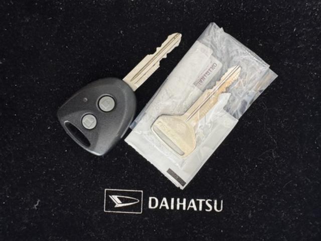 �ԗ��̏ڍׂ��Ԃɕt���܂��Ă̓X�^�b�t�܂ł��C�y�ɂ��₢���킹���������B