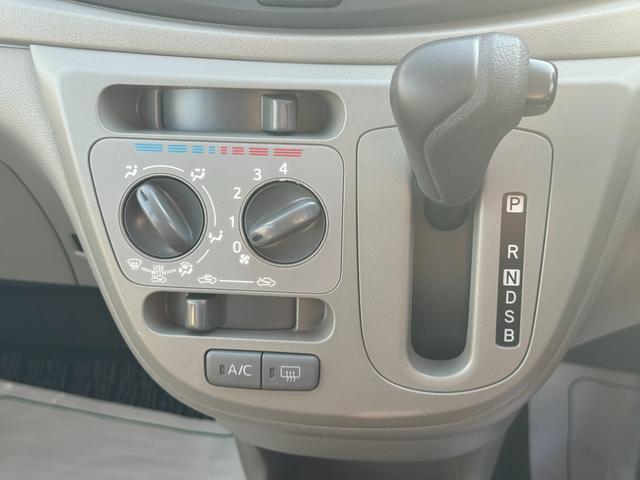 �ԗ��̏ڍׂ��Ԃɕt���܂��Ă̓X�^�b�t�܂ł��C�y�ɂ��₢���킹���������B