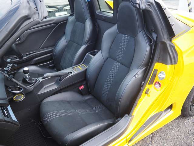 �V�[�g�Ƀ_���[�W��򉻂͏��Ȃ��A�ǍD�ȃR