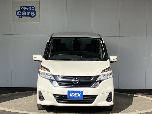 �傫�ȃ��b�L�O��������ۓI�ȃt�����g�}�X�N�B�o���p�[�p�̃Z���T�[����Q�������m���邽�߁A�傫�ȎԂ����߂Ă̕��ł����S�ł��B�z���C�g�p�[���̋P�����A������������ɍ��߂Ă��܂��B