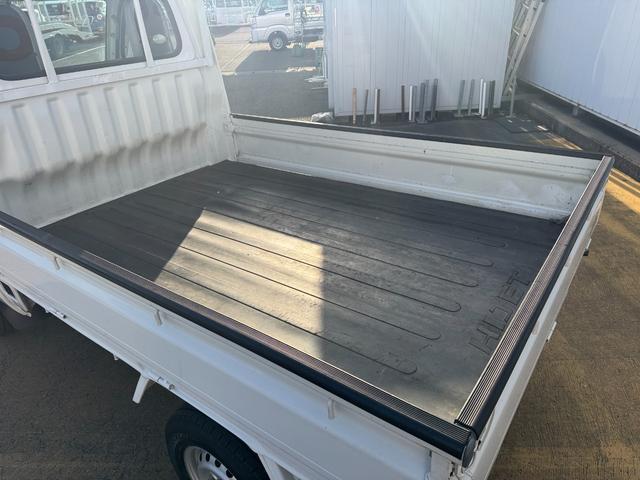 �ԗ��̏ڍׂ��Ԃɕt���܂��Ă̓X�^�b�t�܂ł��C�y�ɂ��₢���킹���������B