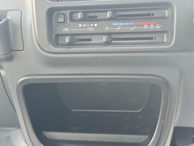 �ԗ��̏ڍׂ��Ԃɕt���܂��Ă̓X�^�b�t�܂ł��C�y�ɂ��₢���킹���������B