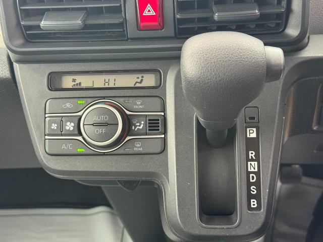 �ԗ��̏ڍׂ��Ԃɕt���܂��Ă̓X�^�b�t�܂ł��C�y�ɂ��₢���킹���������B