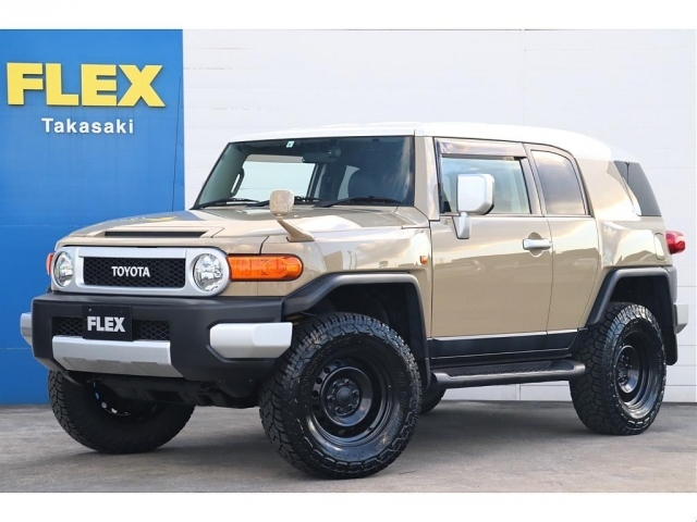 トヨタ FJ クルーザー 4WD 4．0カラーパッケージ 239.8万円