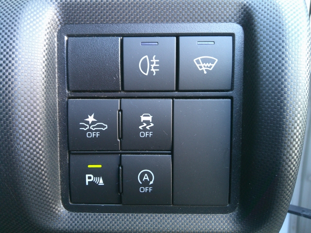 �e��X�C�b�`�t���ł��B�b��̃X�}�[�g�A�V�X�g���ځB���S�^�]�̋��������ł����i�_�C�n�c�j