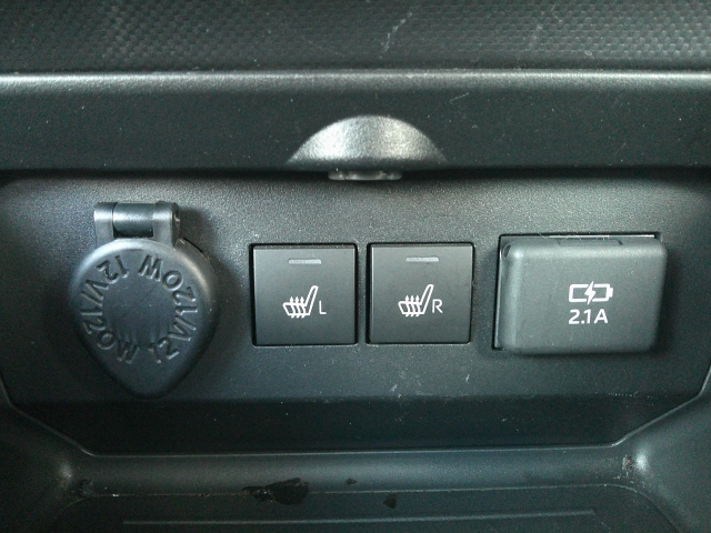 �^�]�ȁA����ȂƂ��ɃV�[�g�q�[�^�[�����ƂȂ��Ă���܂��B�������̖����ł���