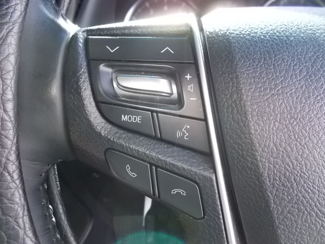 �I�[�f�B�I������茳�łł���X�e�A�����O�X�C�b�`�B