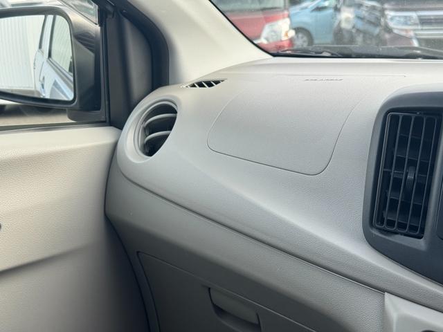 �ԗ��̏ڍׂ��Ԃɕt���܂��Ă̓X�^�b�t�܂ł��C�y�ɂ��₢���킹���������B