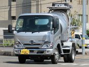 日野自動車 デュトロ ３ｔ　コンクリートミキサー