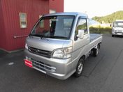 ダイハツ ハイゼットトラック　４ＷＤ エクストラ　ＶＳ