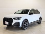 アウディ Ｑ７ ブラック　スタイル　プラス