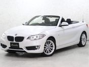 ＢＭＷ ２シリーズ　カブリオレ ２２０ｉ　ラグジュアリー