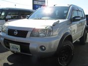 日産 エクストレイル　４ＷＤ Ｘ　２インチリフトアップ　オーバーフェン