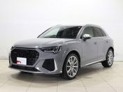 アウディ ＲＳ　Ｑ３ ベースグレード